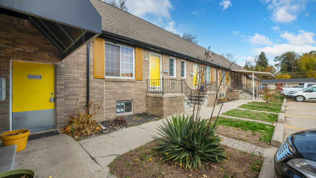 Sunrise Communities Modern Apartments in Michigan