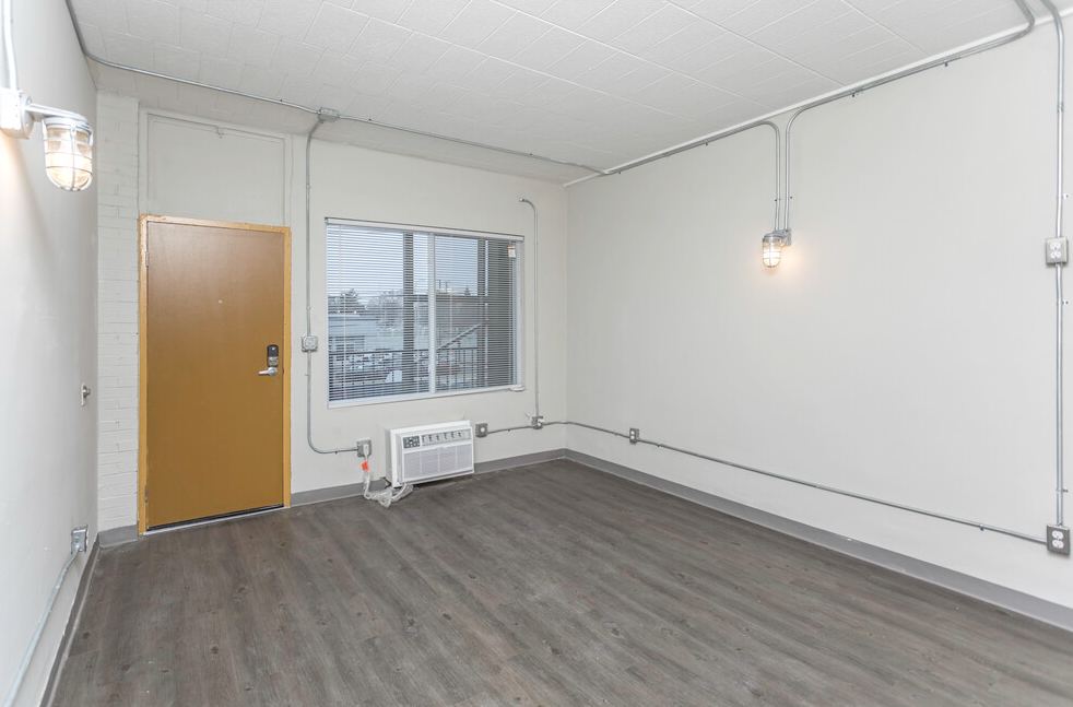 Ferndale Flats on Woodward