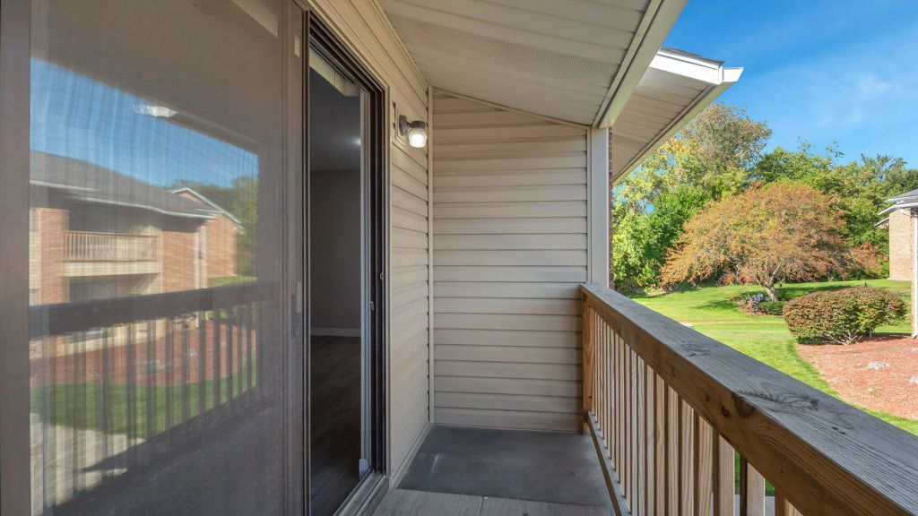 Woodhues Apartments - Image 5
