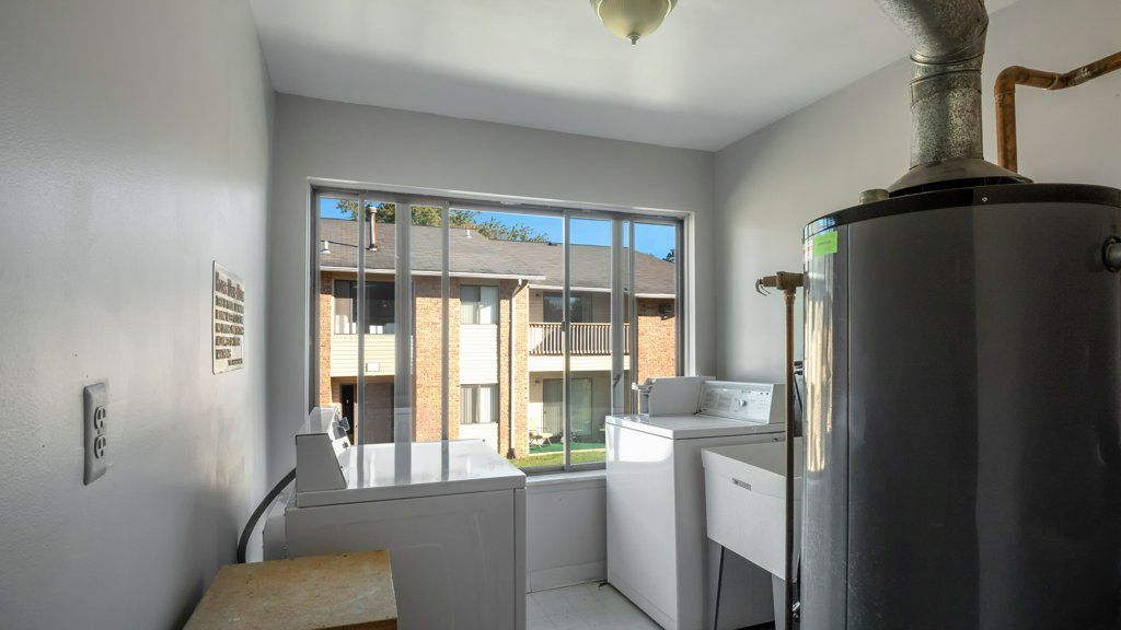 Woodhues Apartments - Image 9