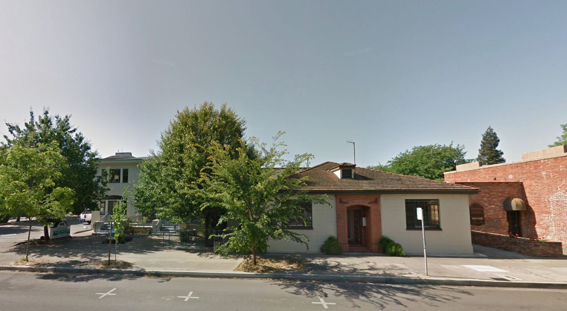 Laugenour and Meikle Office