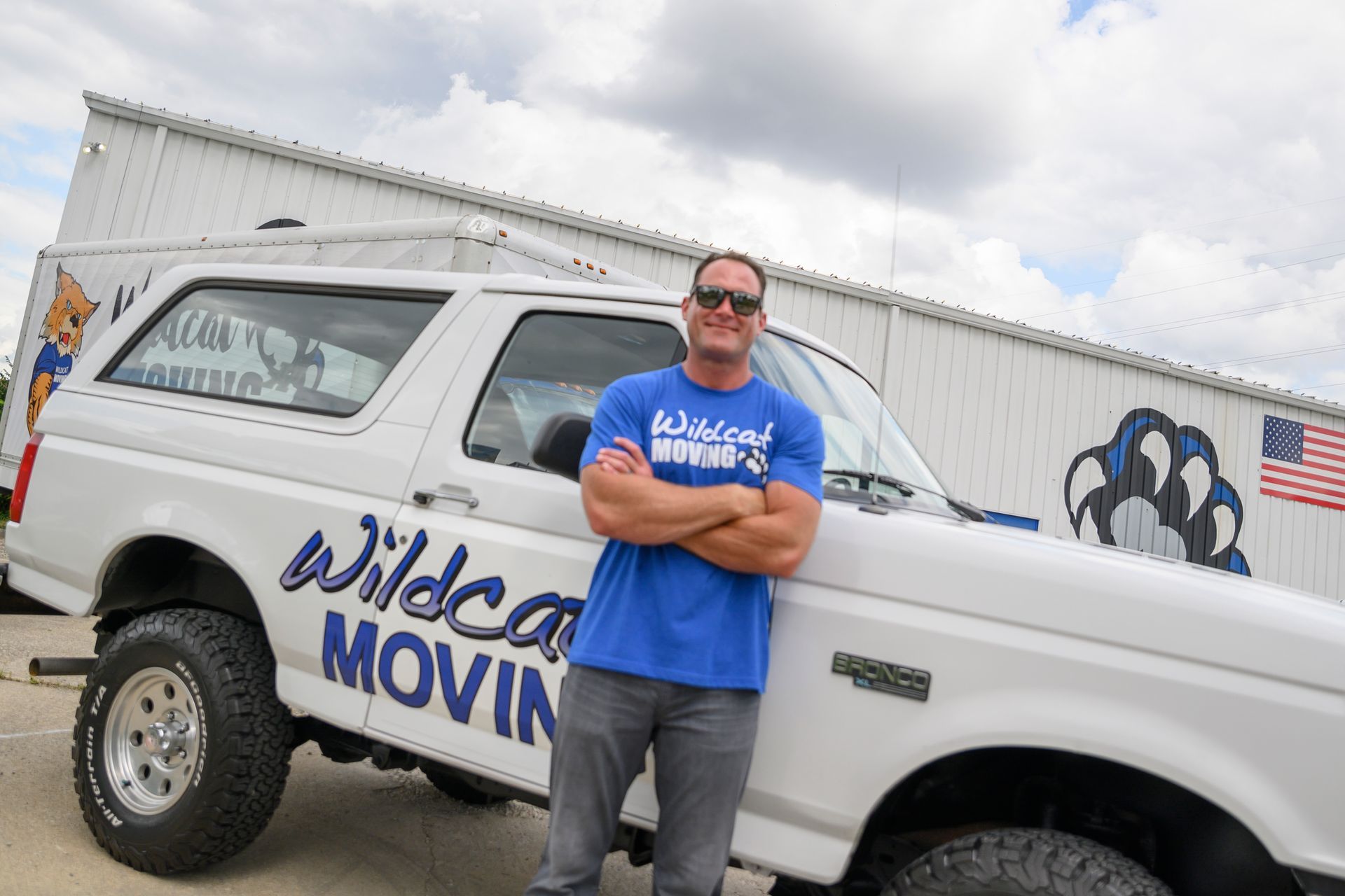 A Man in a Blue Shirt - Lexington, KY - Wildcat Moving