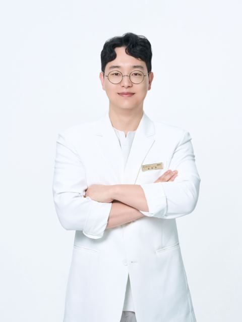Dr. Jin Woo Kim, Medical Director