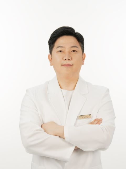 Dr. Jin Pyo Lee, Director