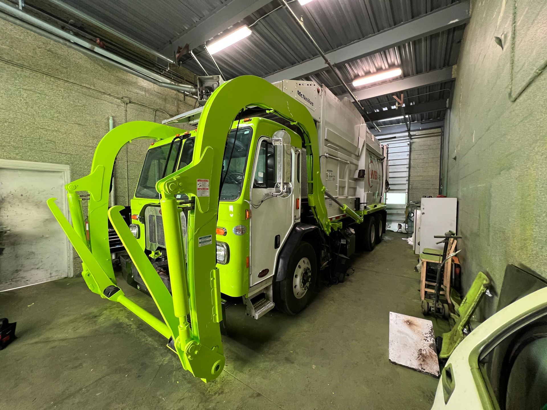 vehicle lettering