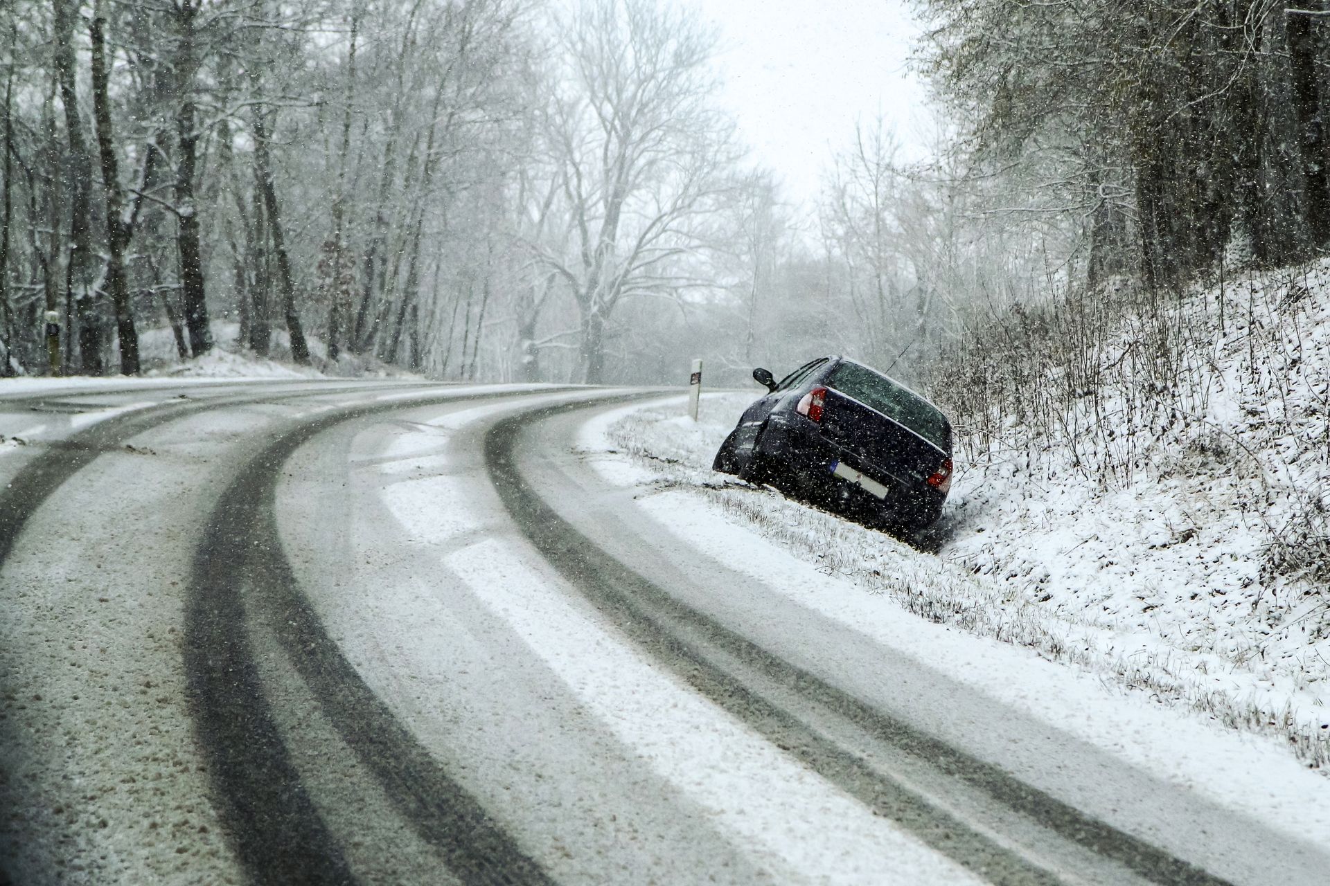 How to Stay Safe During Holiday Road Trips in Bad Weather | Maryland Auto & Truck Repair