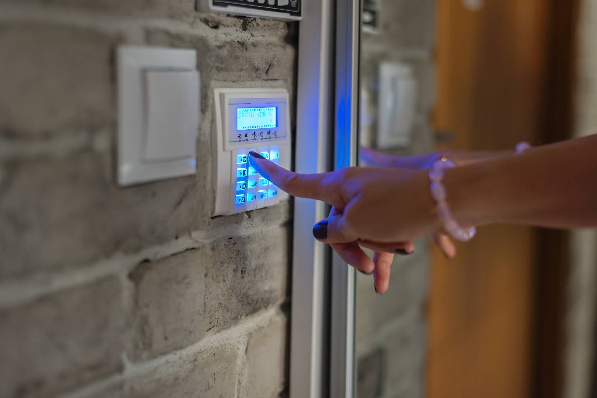 Residential and Commercial Security Systems Omaha, NE