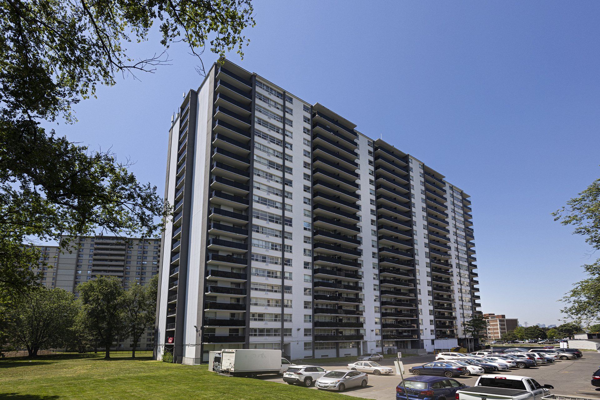 Large Apartments for Rent in East York