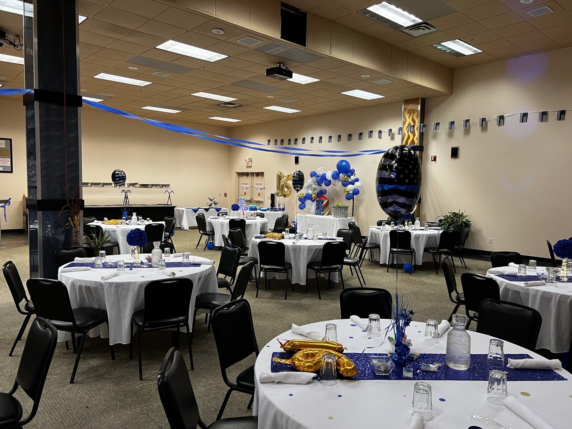 sting ray banquet room seats 180