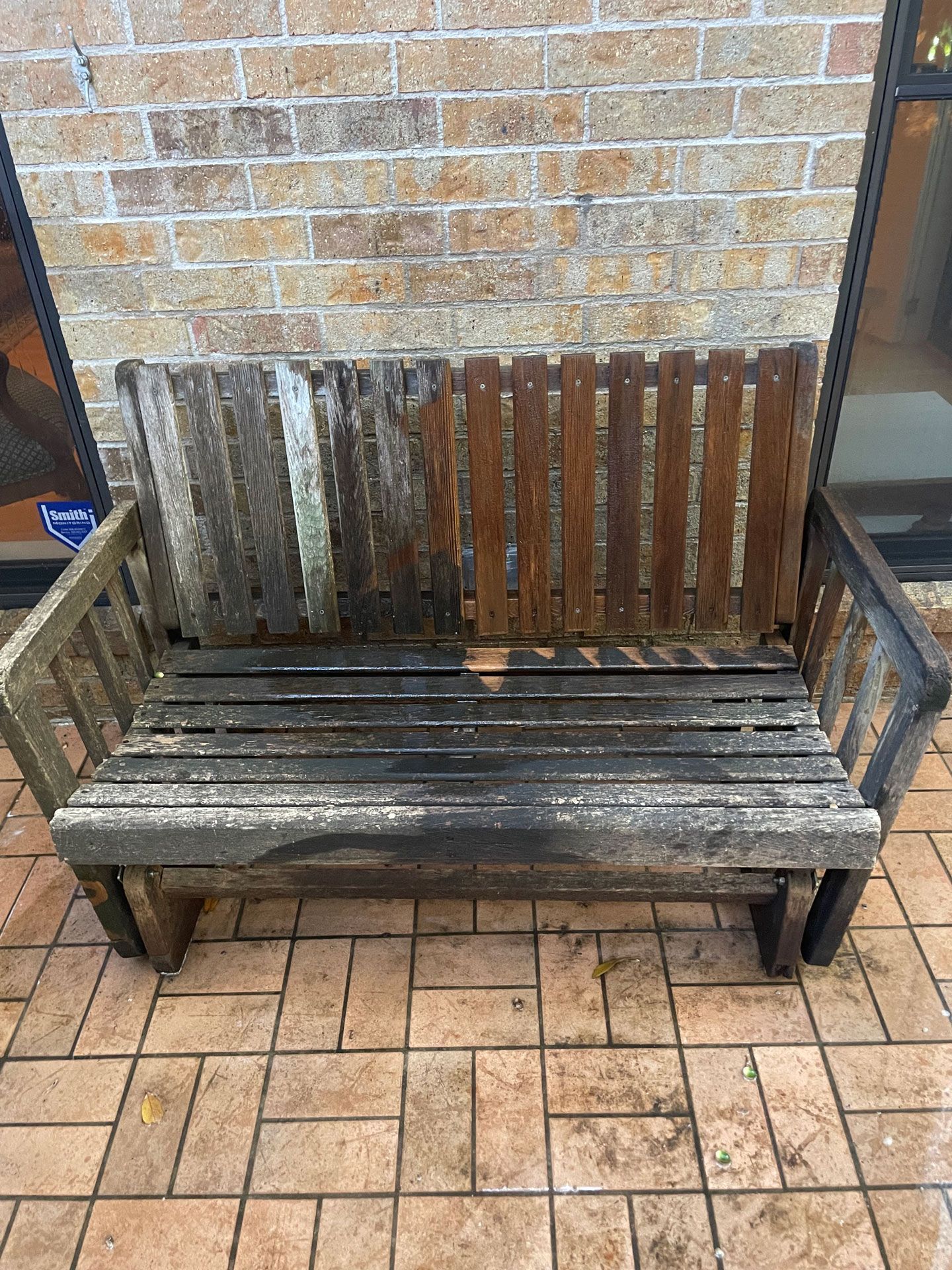 Dirty Wooden Bench – Fort Worth, TX – Dorsal Professional Services