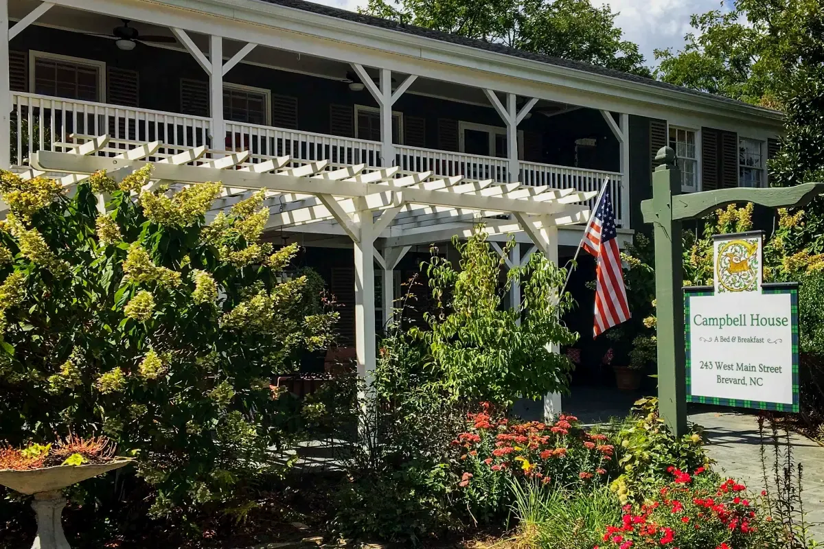 Campbell House: Historic B&B in Downtown Brevard