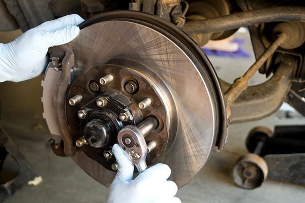 Installing Air Brakes — Amarillo, TX — Jupe Industrial Brake & Spring Installing Air Brakes — Amarillo, TX — Jupe Industrial Brake & Spring