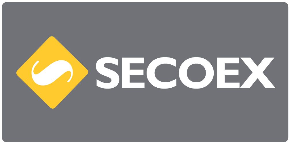 Logotipo de SECOEX: un diamante amarillo con una “S” blanca y el nombre de la marca en texto blanco sobre un rectángulo gris.