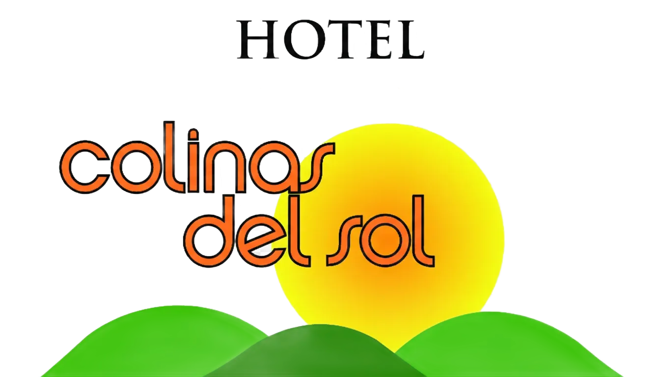 Logotipo del hotel con la inscripción “Colinas del Sol” en color naranja sobre un sol amarillo y colinas verdes.