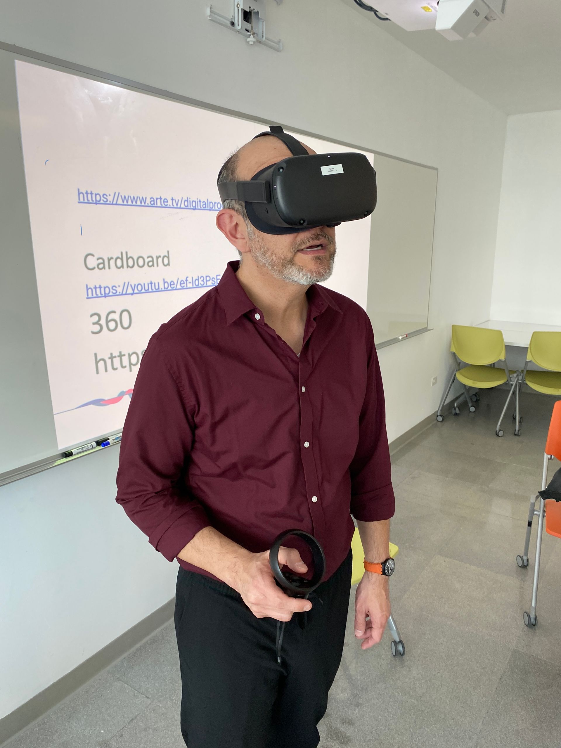 VR
