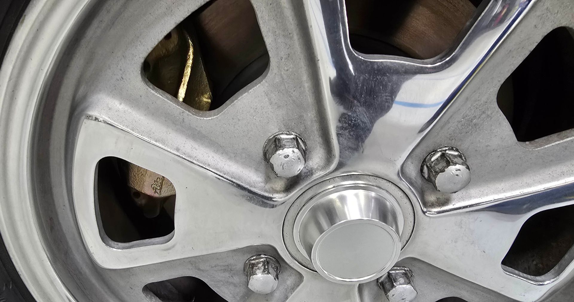 Porsche 914 front wheel with new brake components