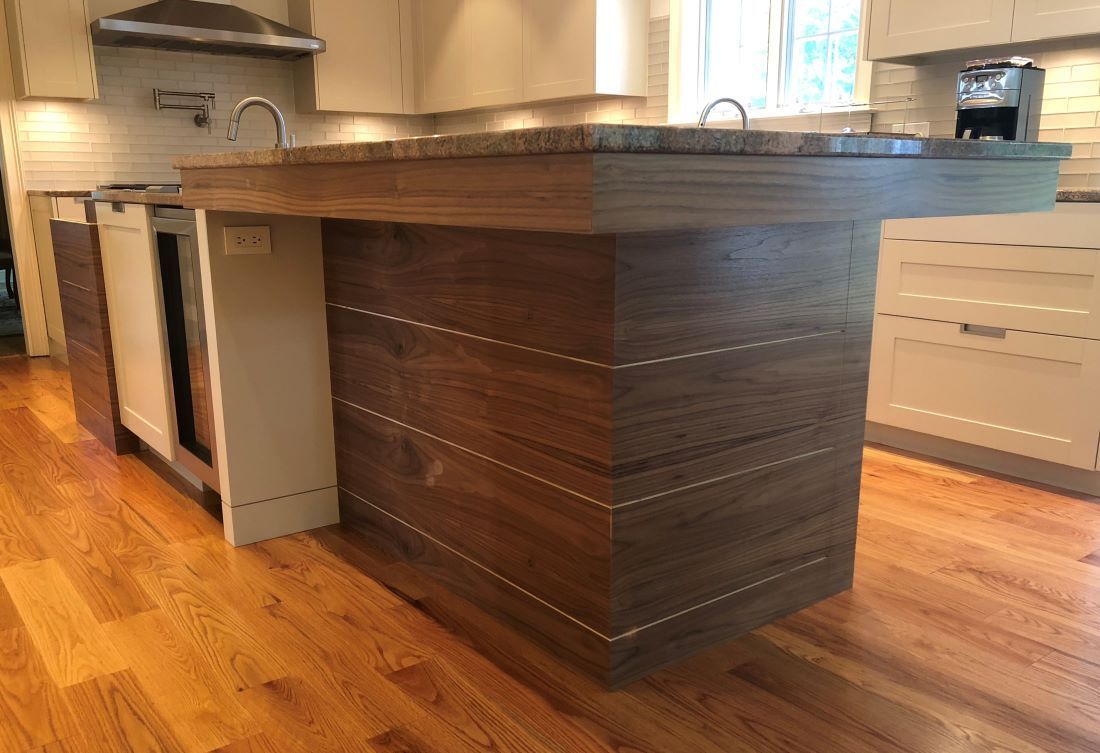 Kitchen with large island