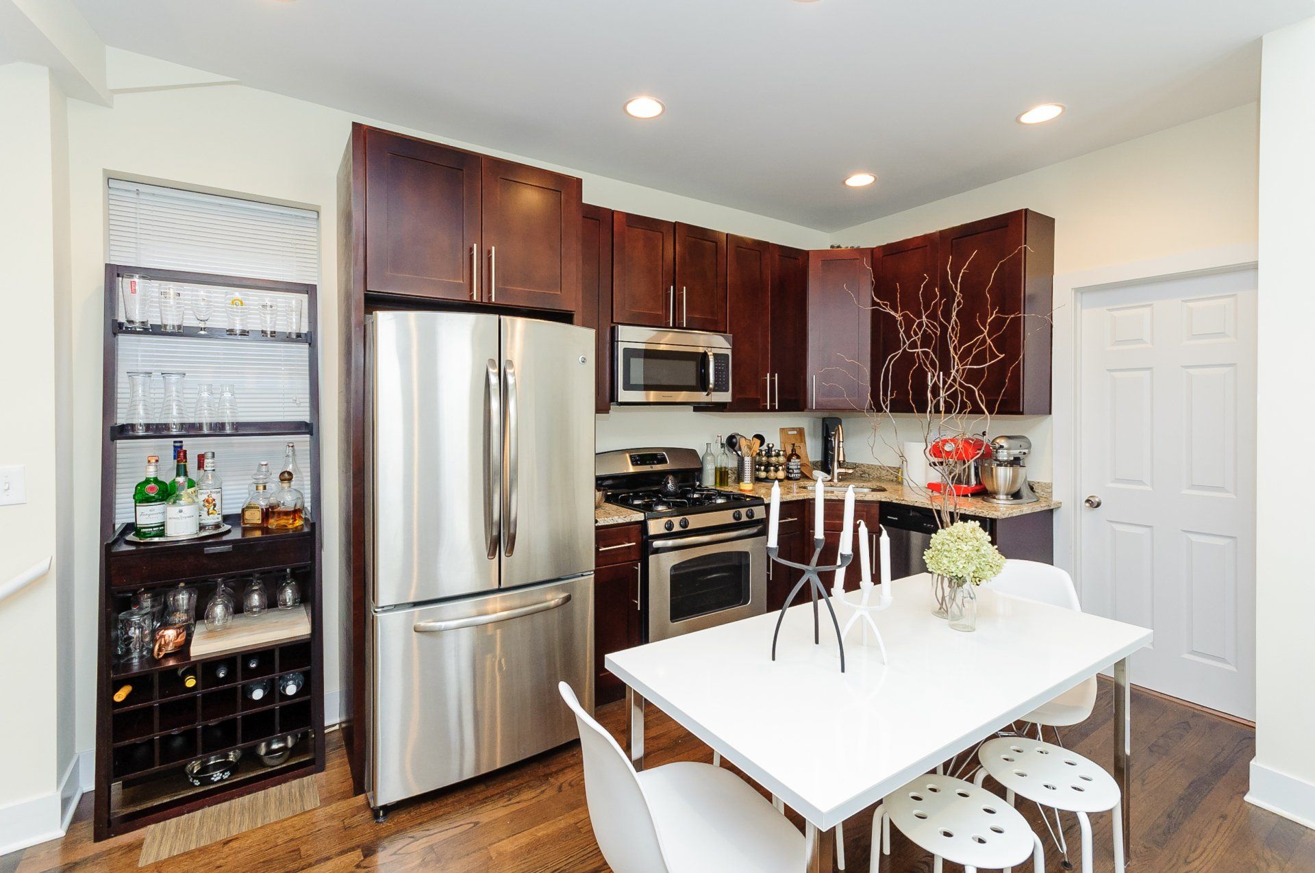 1834 W Wabansia Avenue Kitchen / Dining Area
