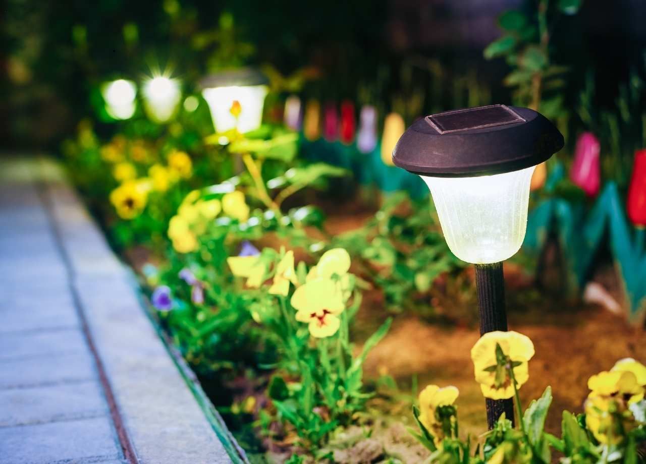 outdoor light bulbs types