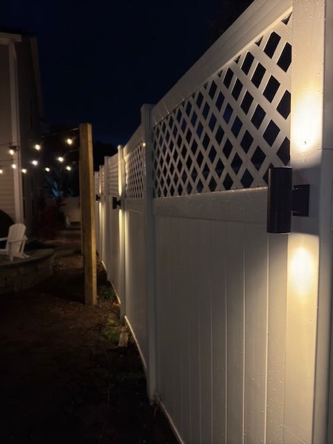 Does Outdoor Lighting Attract Bugs in Florida