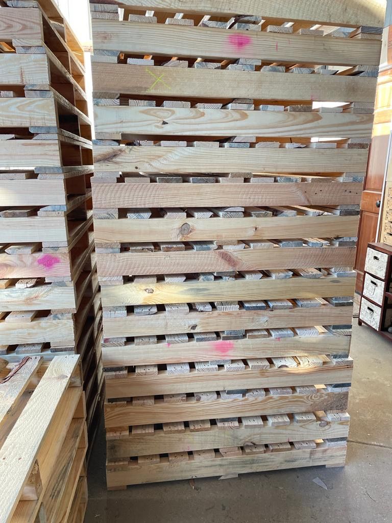 Omega Pallets
