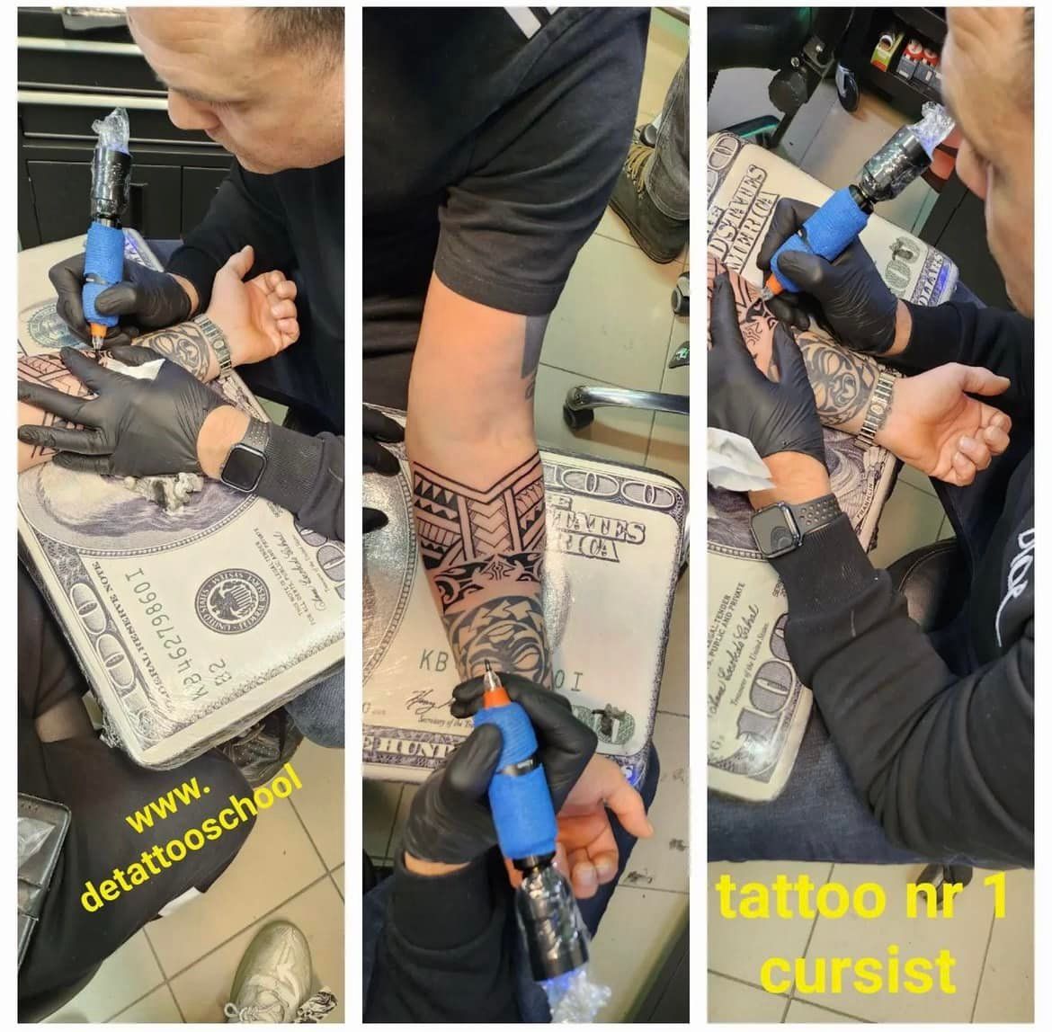 Een tatoeëerder werkt aan een geometrische tatoeage op de onderarm, waarbij hij een tatoeëermachine gebruikt op een arm die rust op een mat met een dollarbiljetpatroon.