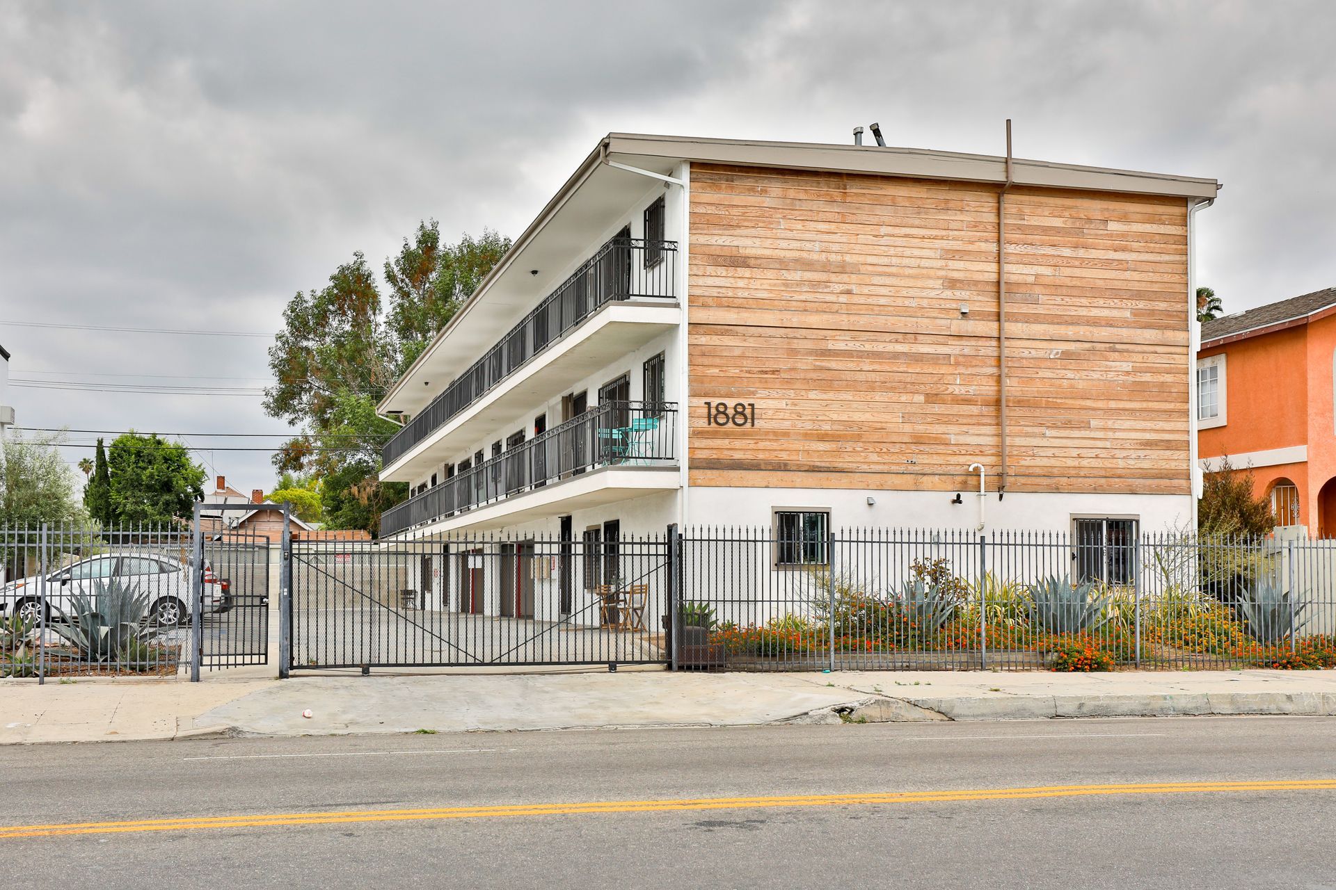 1881 Jefferson Exterior West Adams