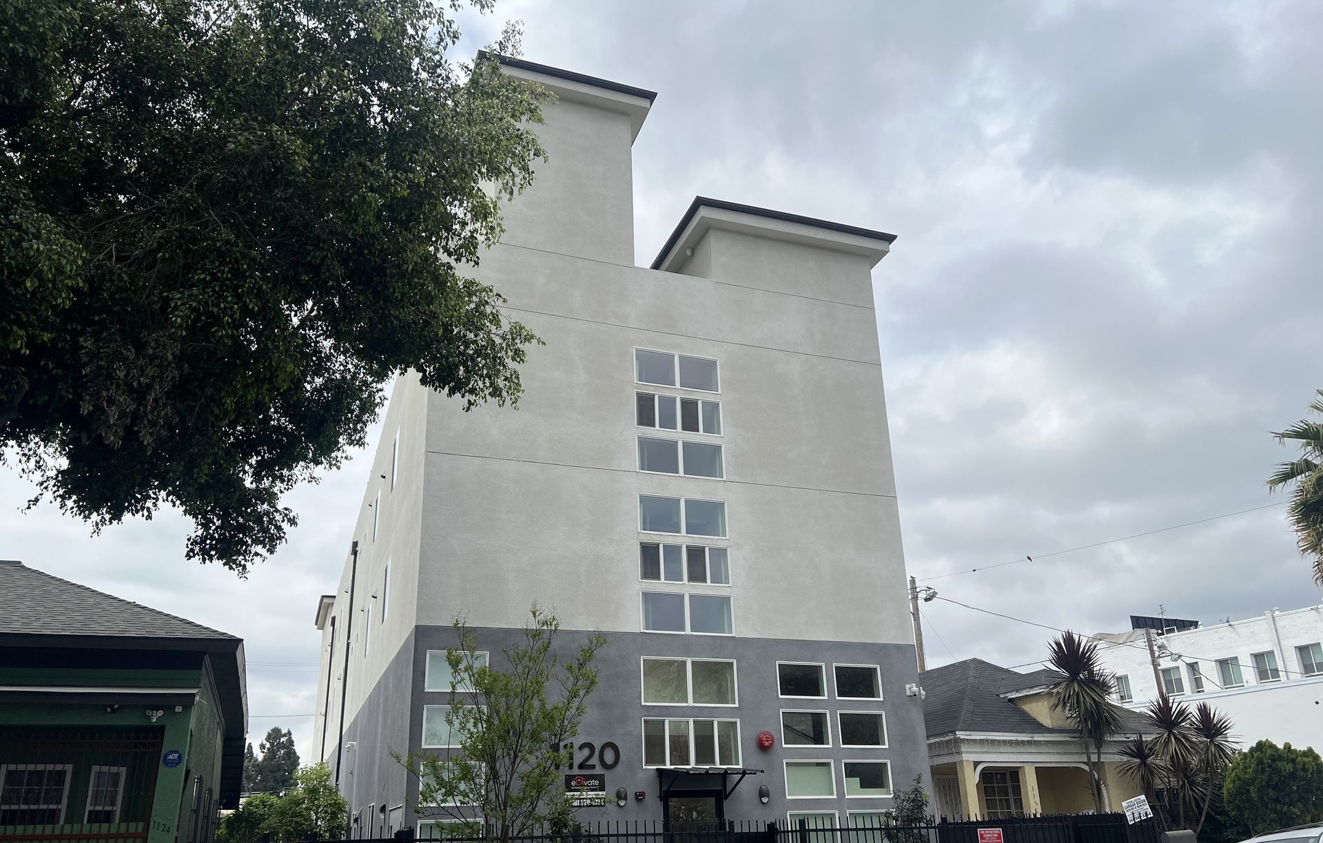 1120 25th Exterior