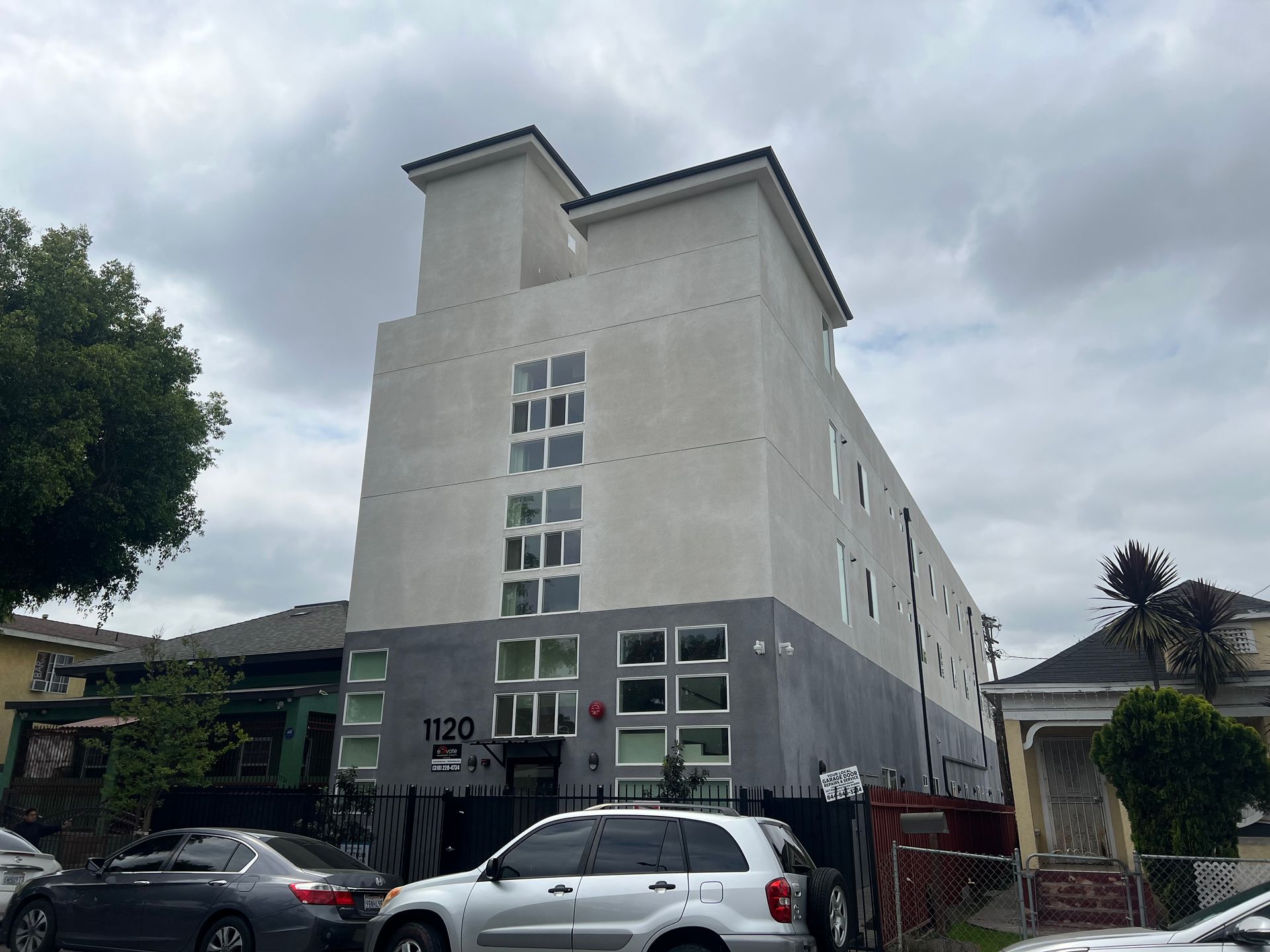 1120 25th Exterior