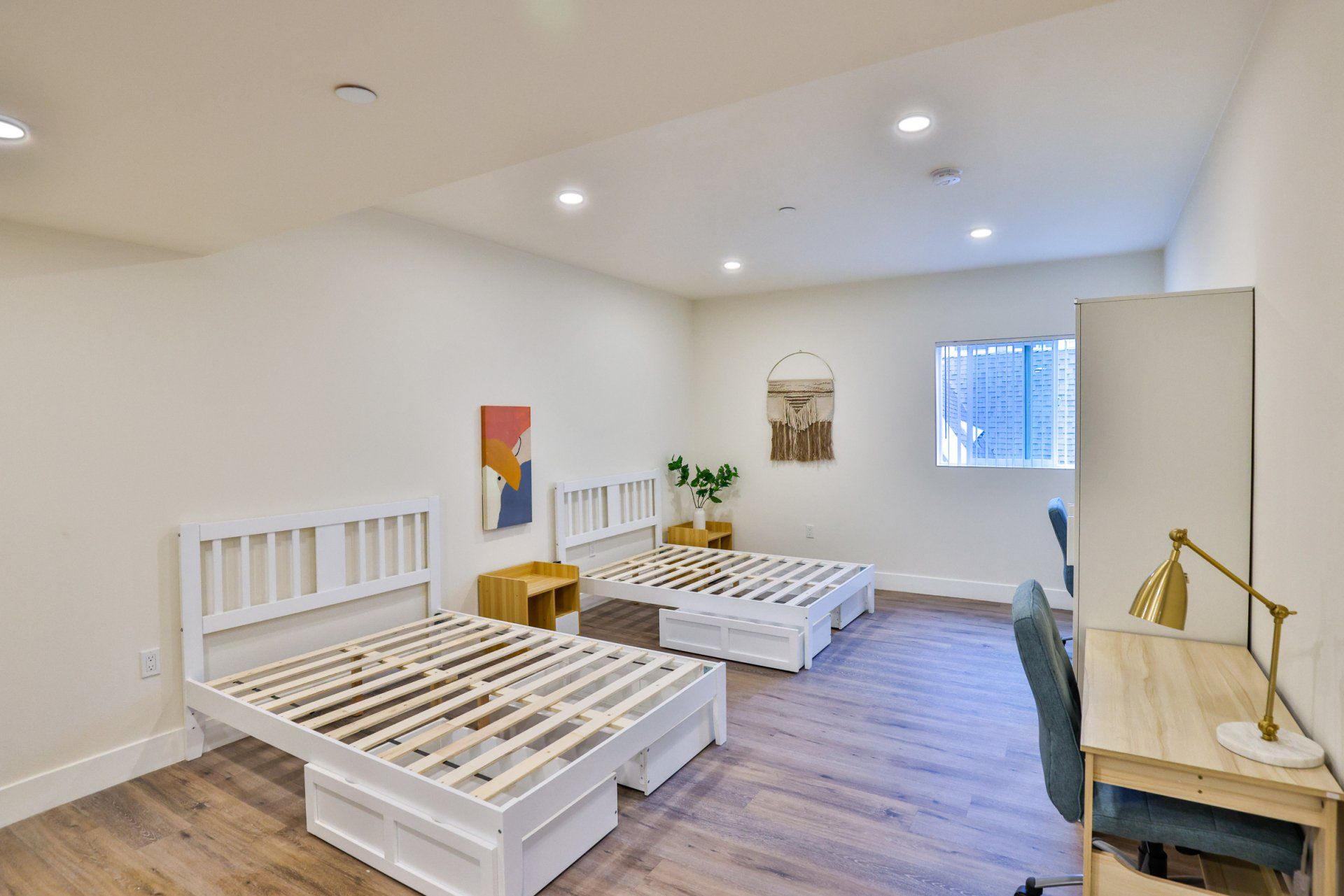 This image indicated that two beds in the luxury room