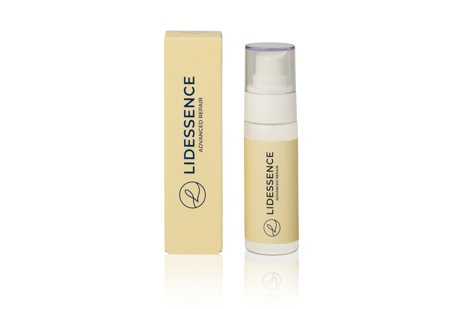 Lidessence beige Kartonboxund Cremedispenser auf weissem Hintergrund