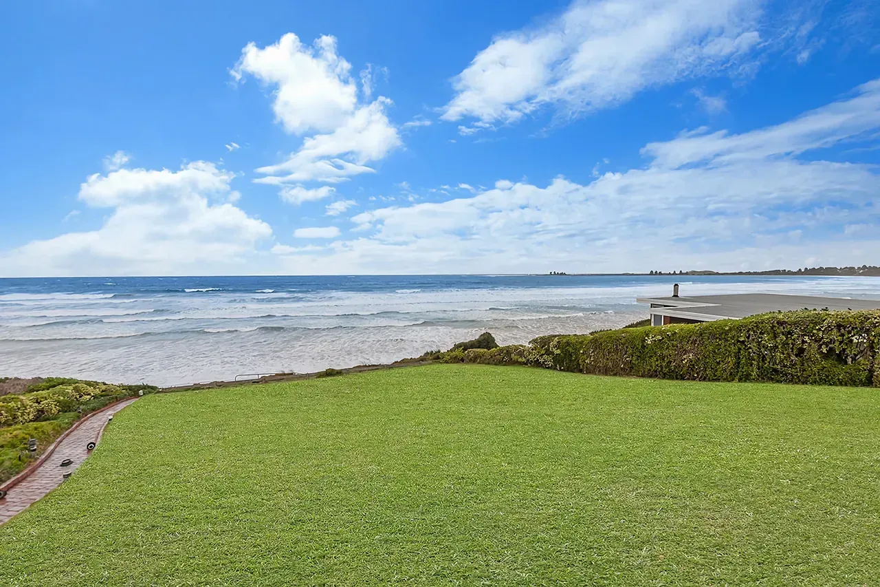 Iluka Front Yard