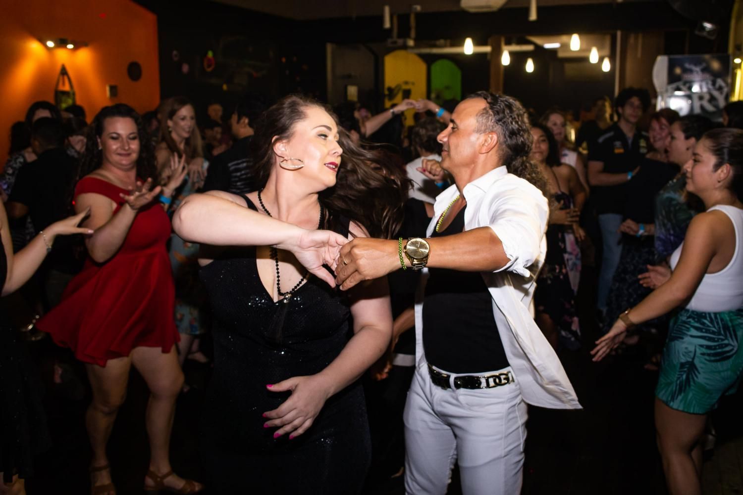 HAVANA NIGHTS! TROPICAL DANCE PARTY!