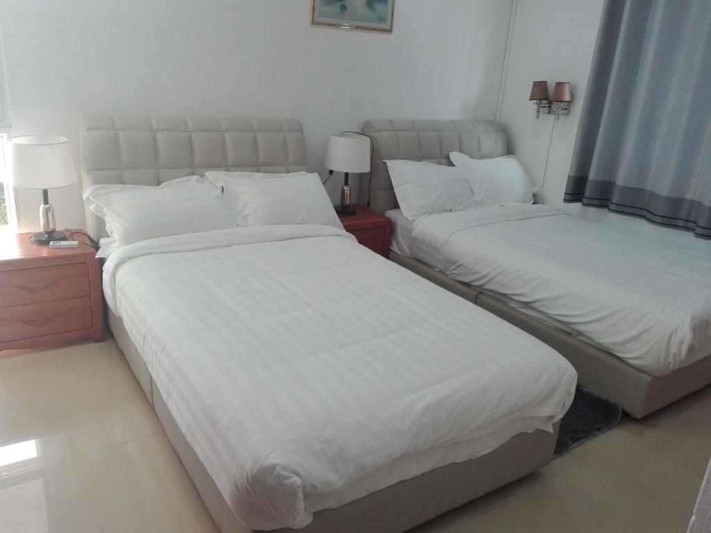 Middle Suite Image 07