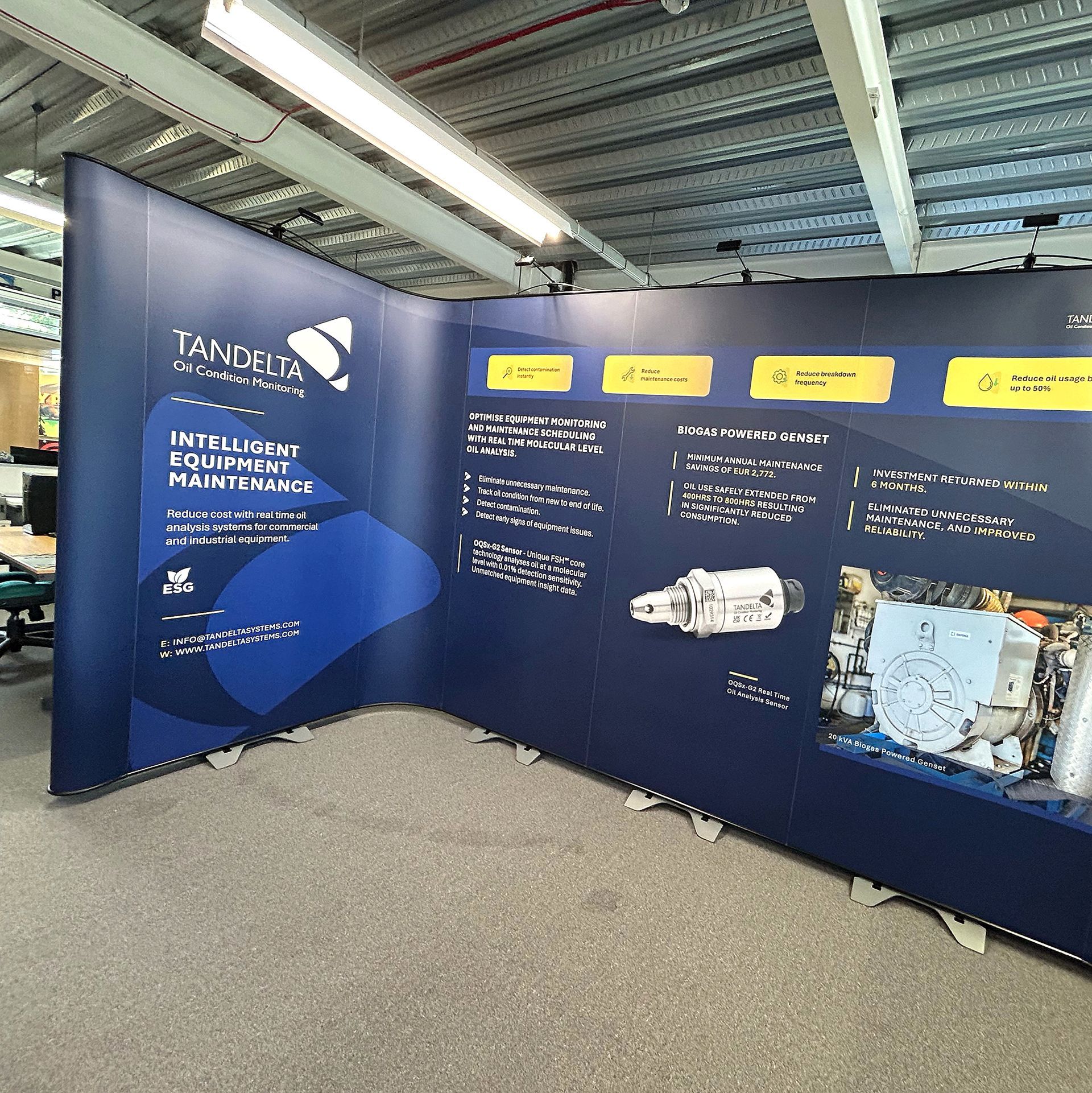 Twist 2 display and exhibition stand with flexi link