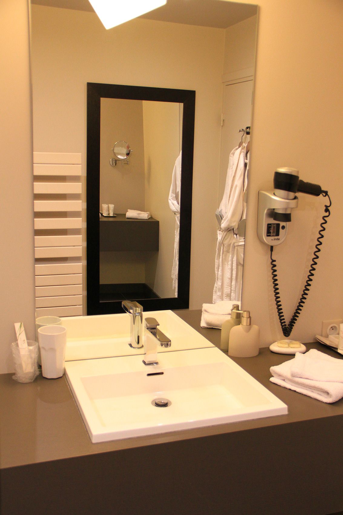 Salle de bain de la chambre Chapi Chapo proposée à l'hôtel restaurant situe en Val de Loire