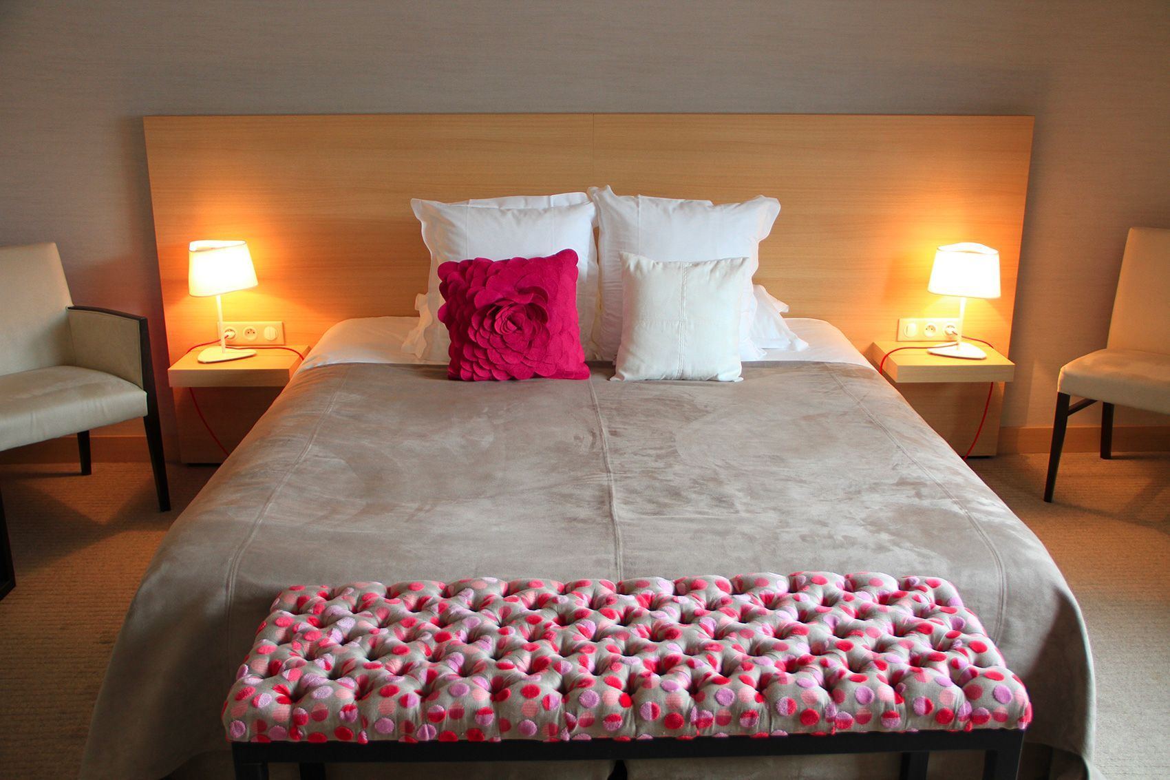 Chambre Macaron proposée à l'hôtel restaurant situe en Val de Loire