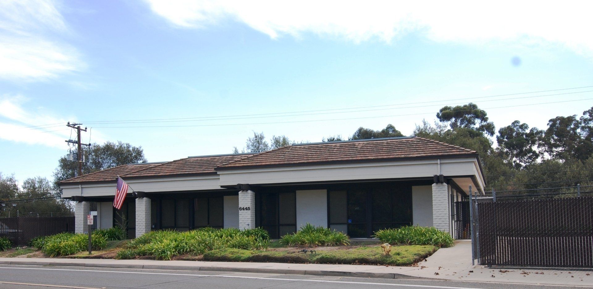 6445 Calle Real