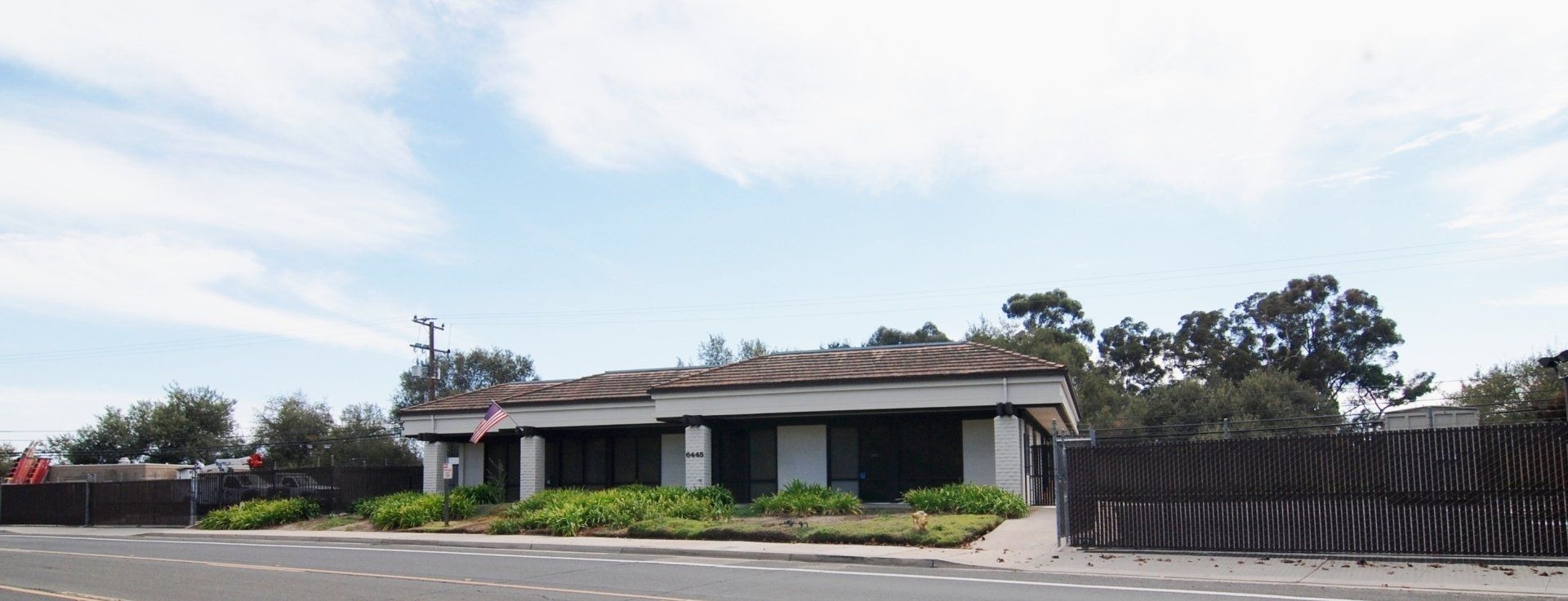 6445 Calle Real