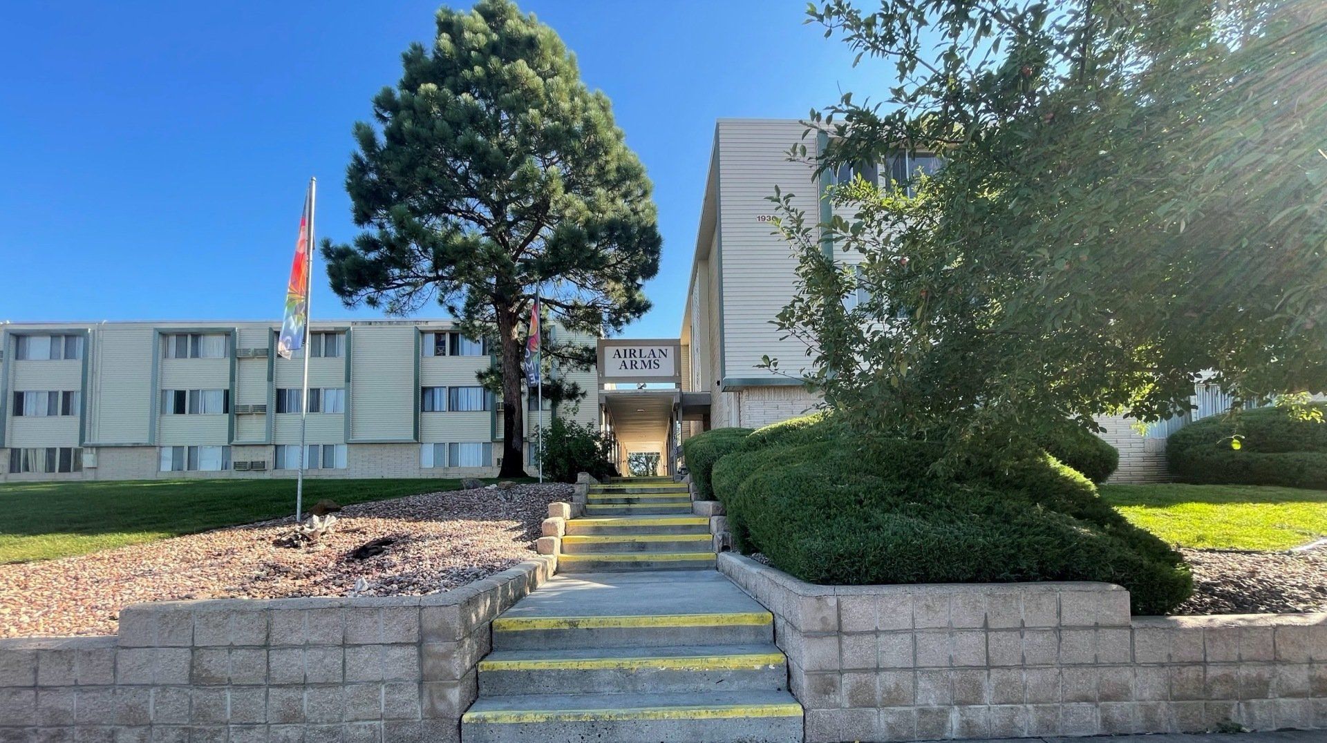 Airlan Arms Apartments