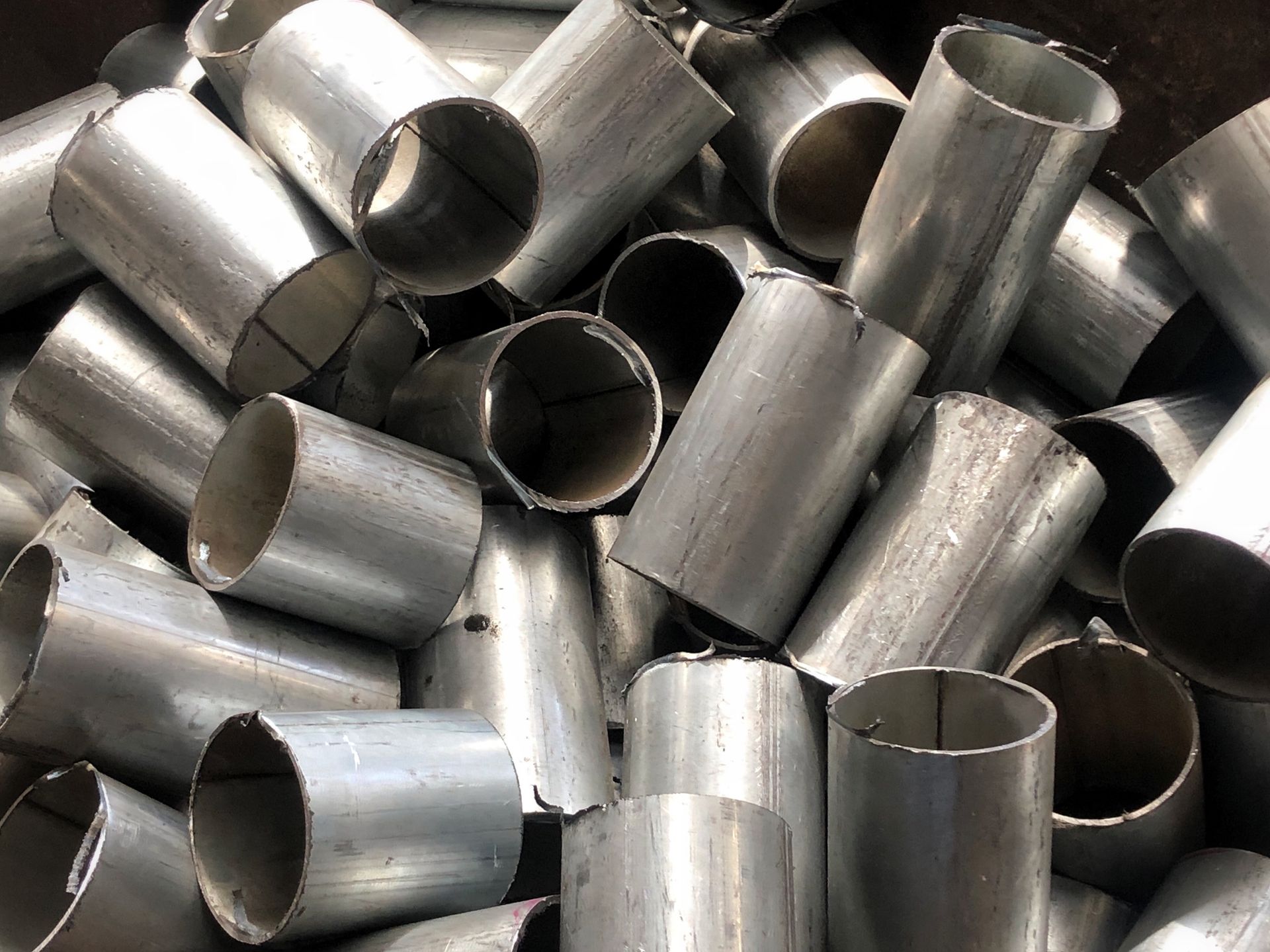 Used pipeline stacked in junkyard, prepare for recycle | Bristol TN. Used pipeline stacked in junkyard, prepare for recycle | Bristol TN.