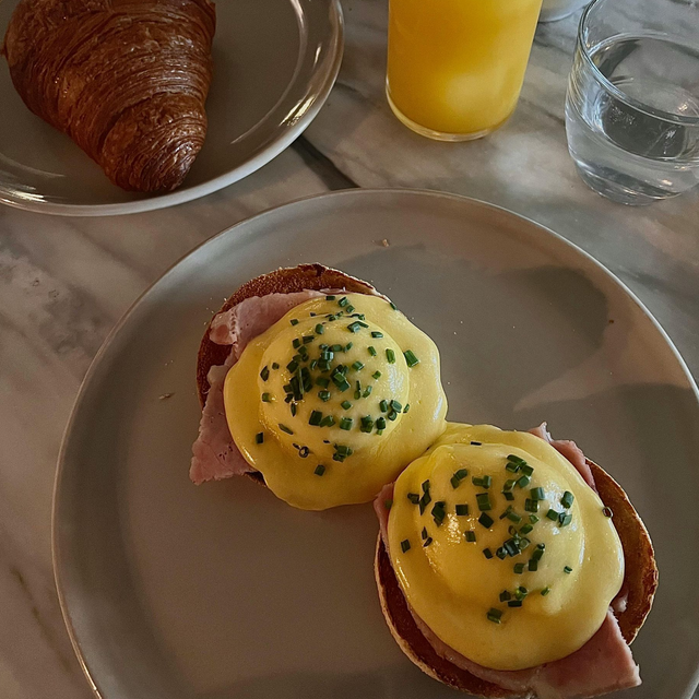 Eggs Benedict