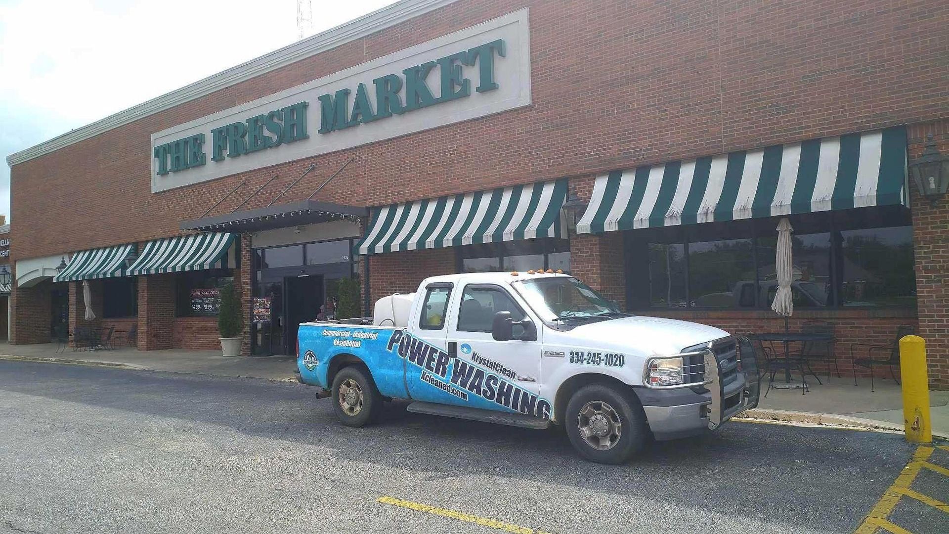 How Professional Commercial Exterior Cleaning in Wetumpka Boosts Business Image & Longevity
