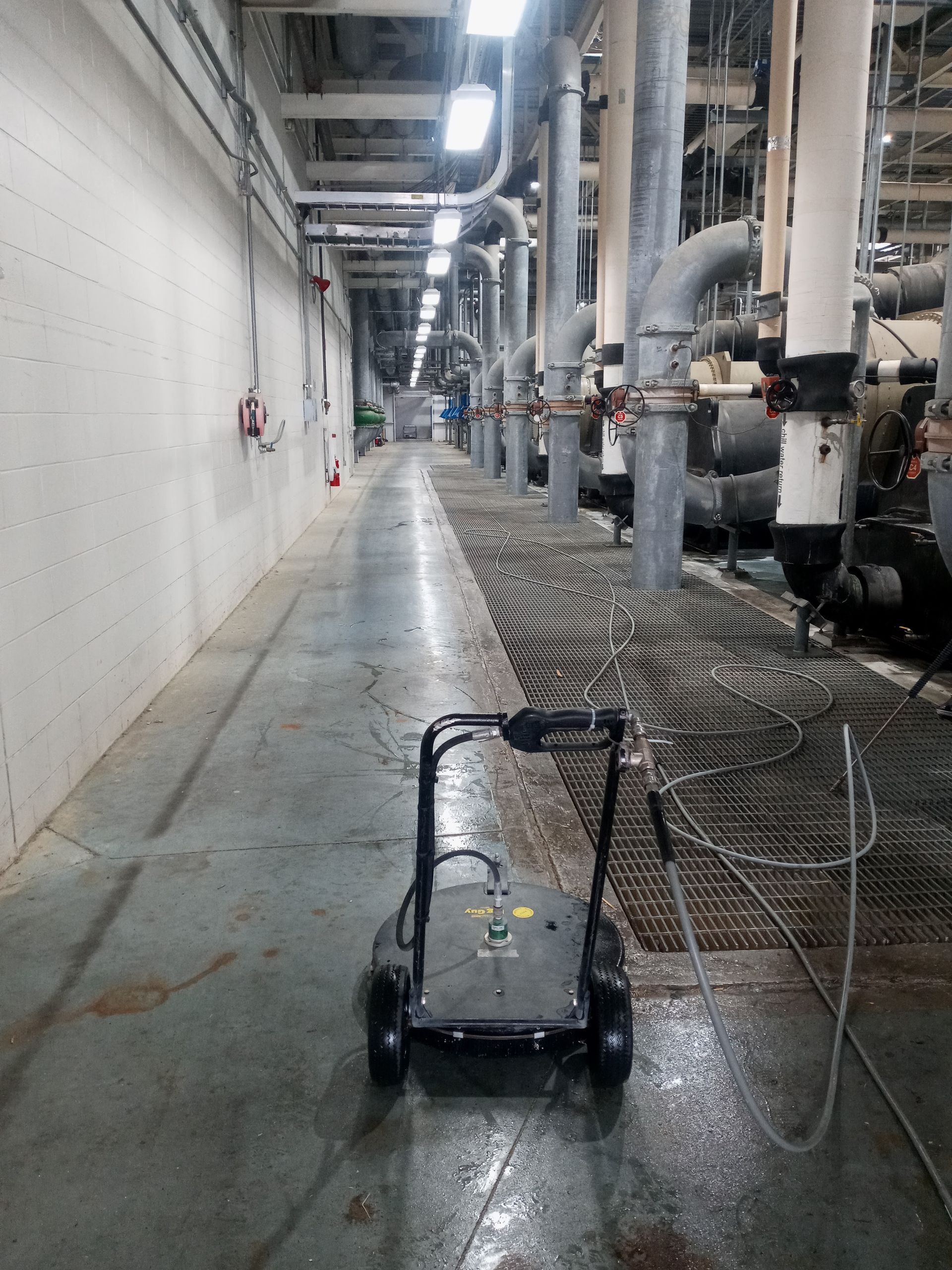 How Industrial Exterior Cleaning in Montgomery, AL Enhances Workplace Safety & Operational Efficiency