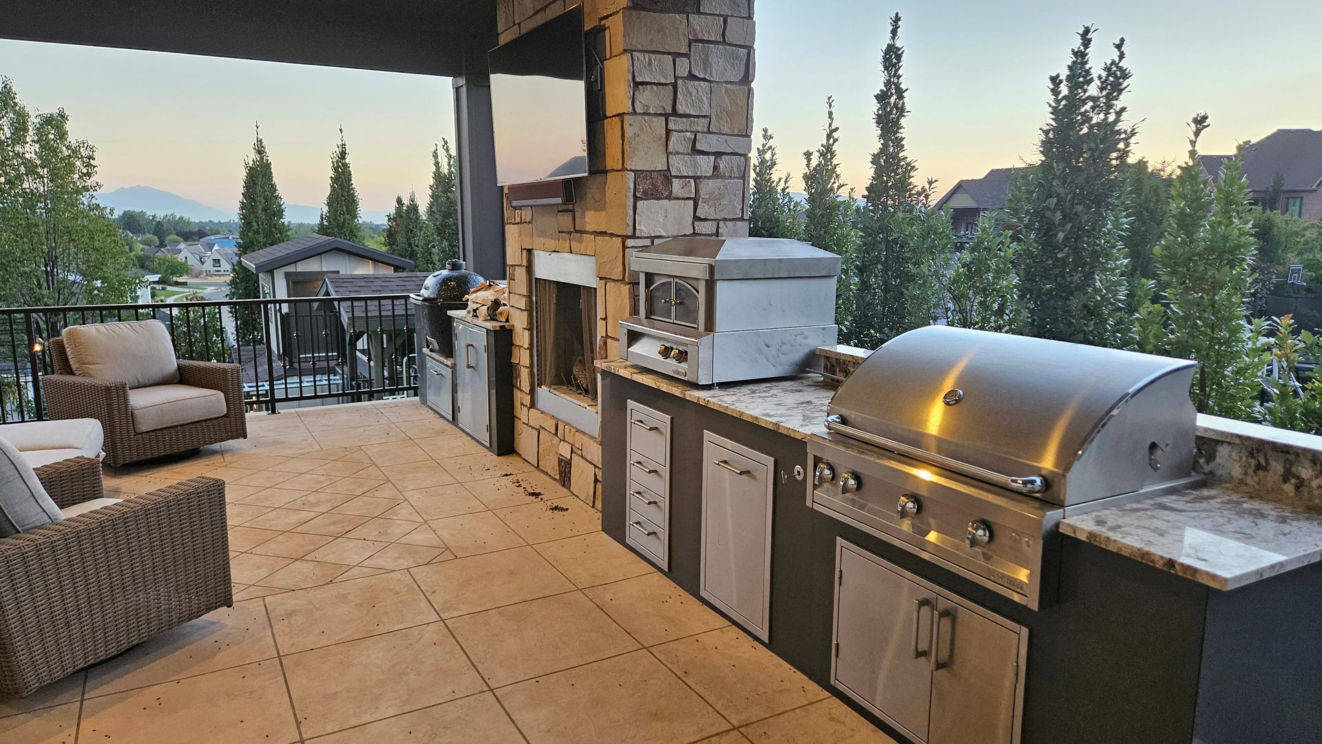 Outdoor Kitchen