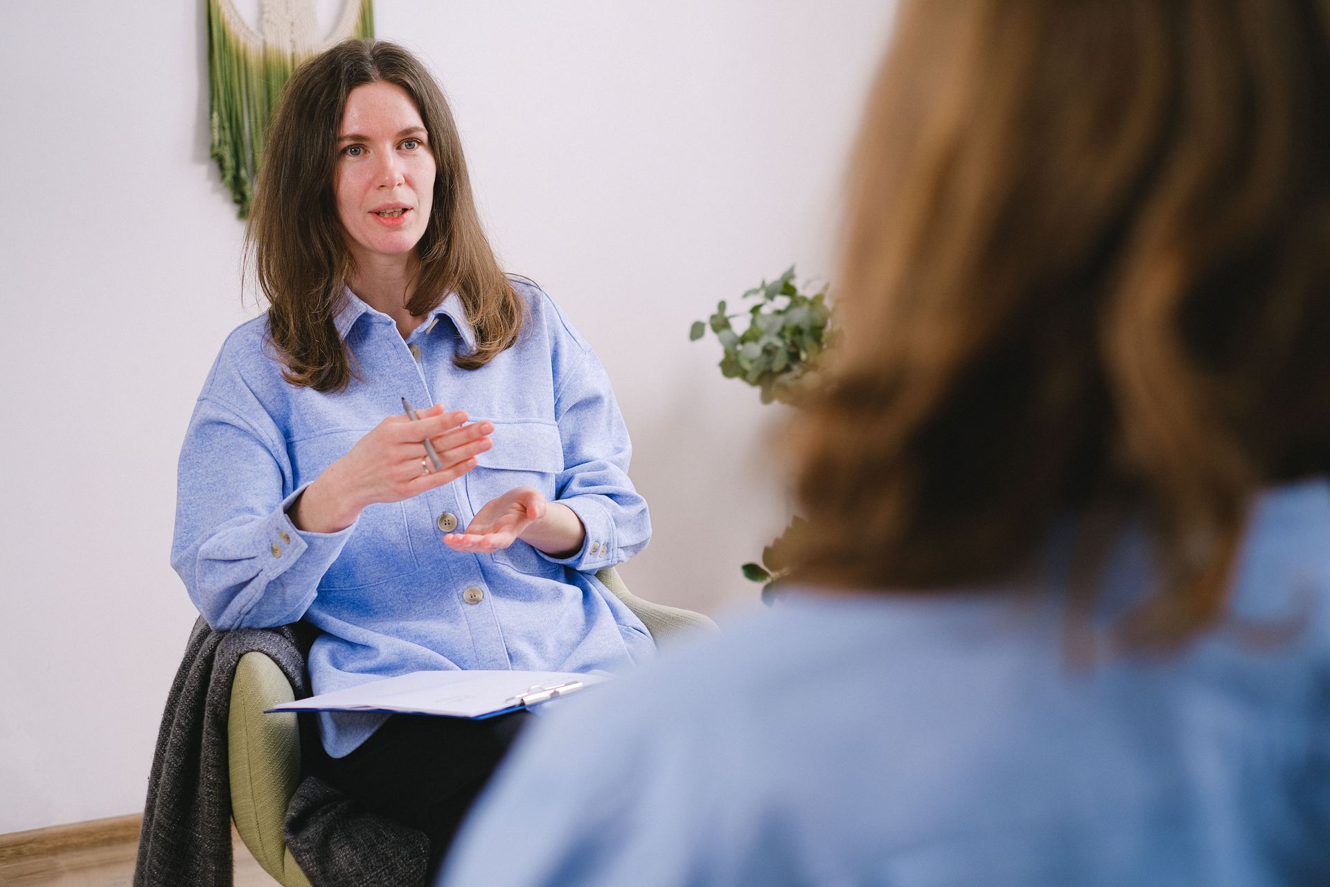 Psychiatrist vs. Therapist in Friendswood, TX: Which Type of Mental Health Care Do You Need?