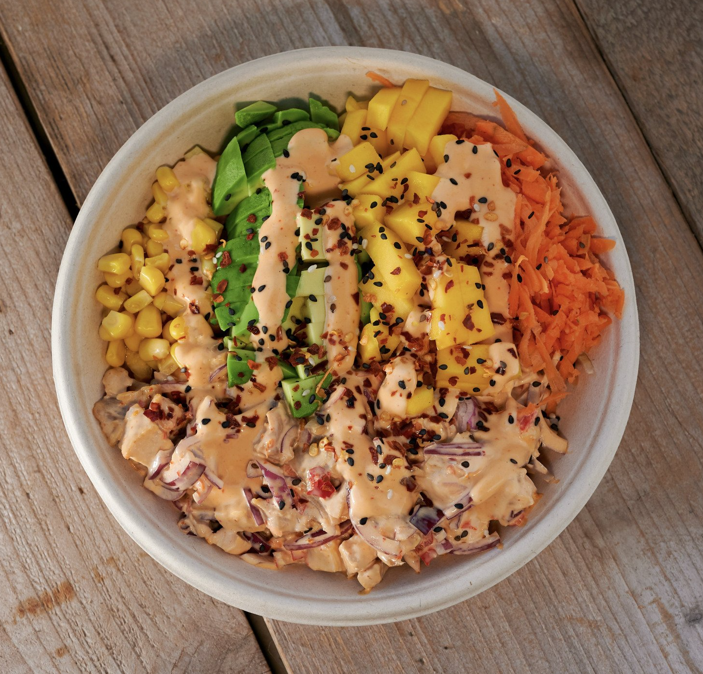 Poké bowl Spicy Chicken van Poké-Loco