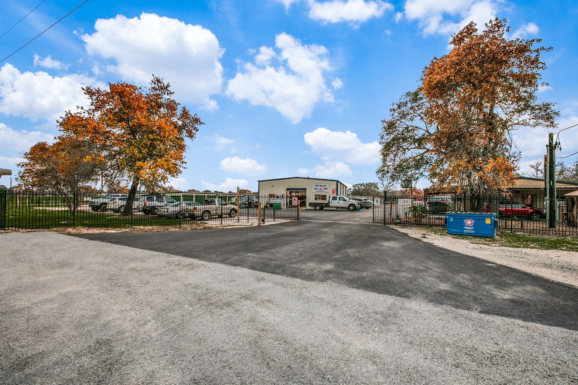 Eagle Creek Storage in Floresville, Texas