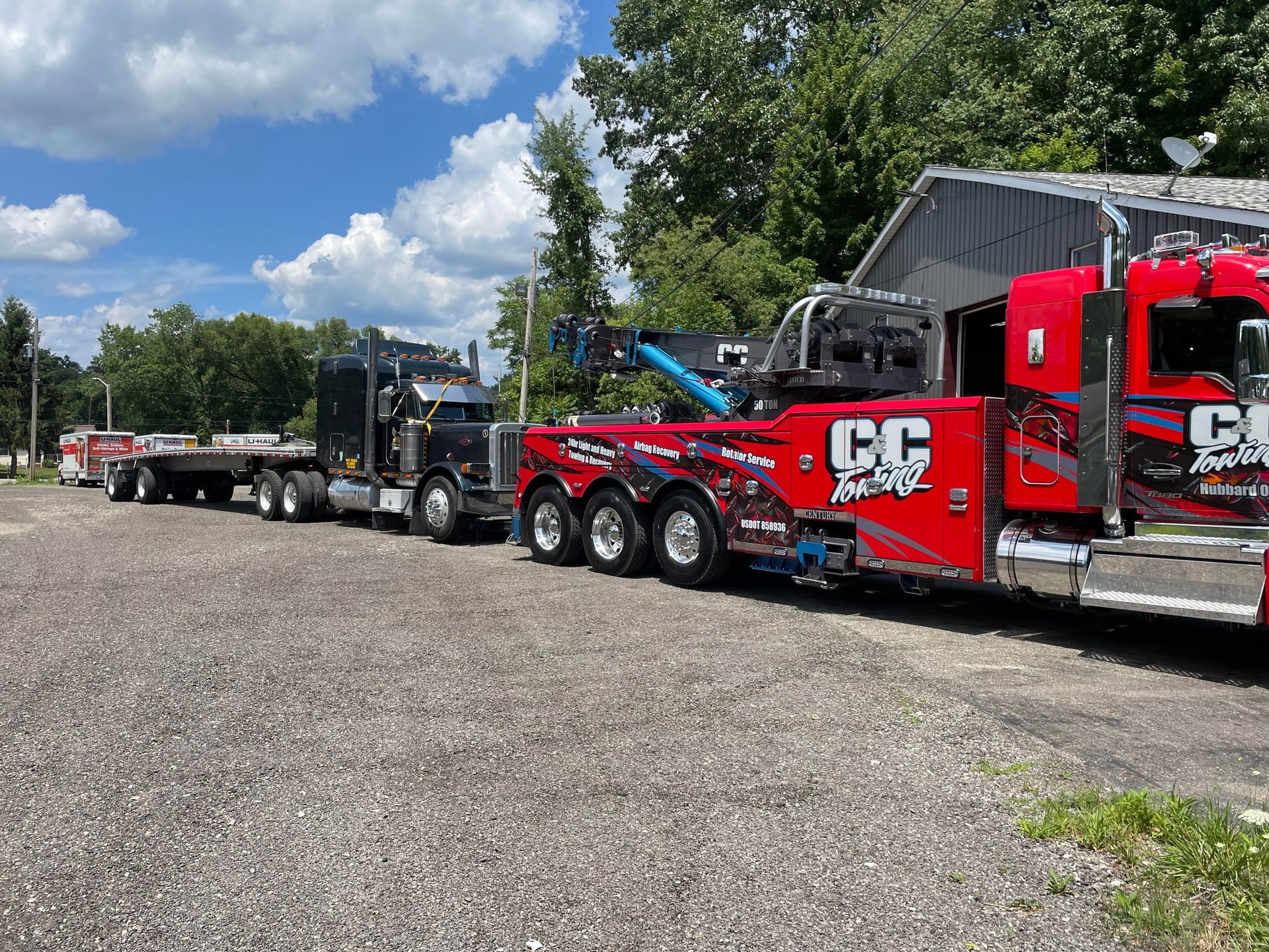 c & C Towing Ohiotowing.com medium heavy duty towing semi trucks on rt 80 Ohio