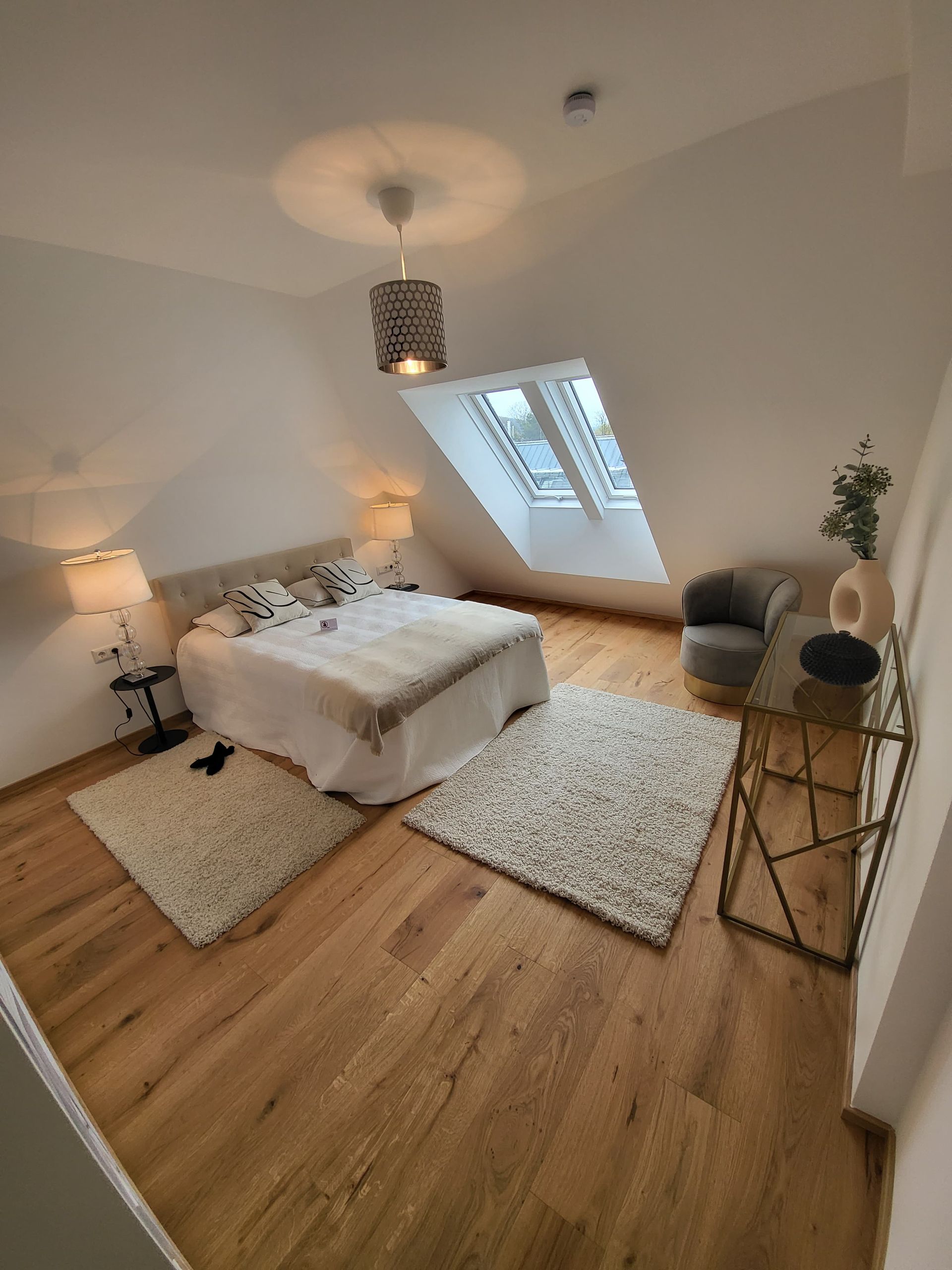 Parkett neu Schlafzimmer